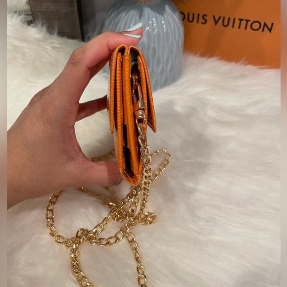 Authentic Louis Vuitton Epi Porte Feiulle Elise Wallet On A Chain | SP00… - Picture 9 of 16